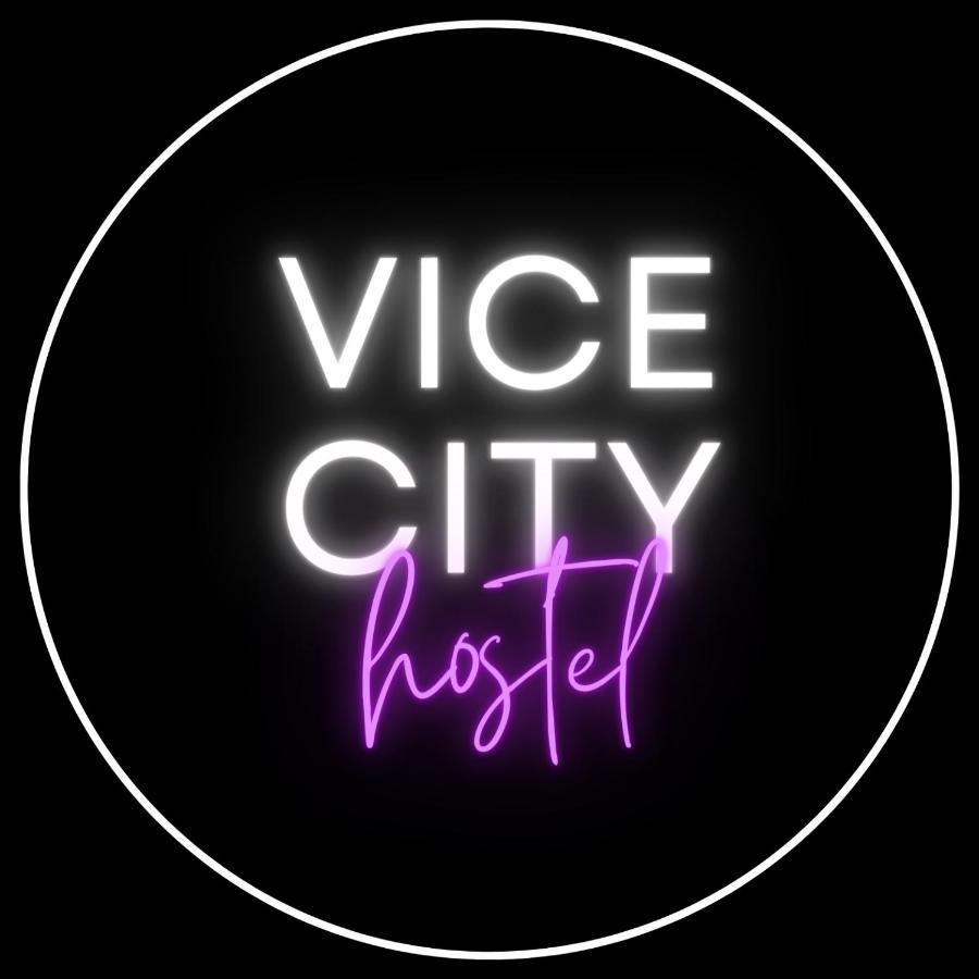 Vice City Hostel Вроцлав Екстер'єр фото