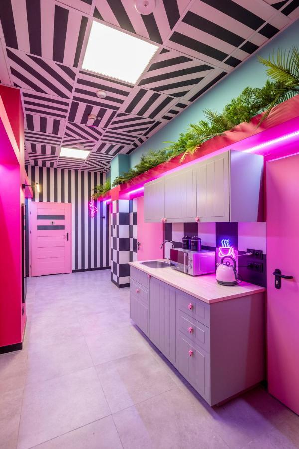 Vice City Hostel Вроцлав Екстер'єр фото