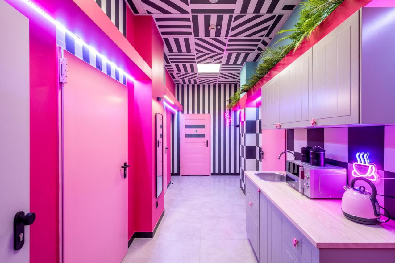 Vice City Hostel Вроцлав Екстер'єр фото