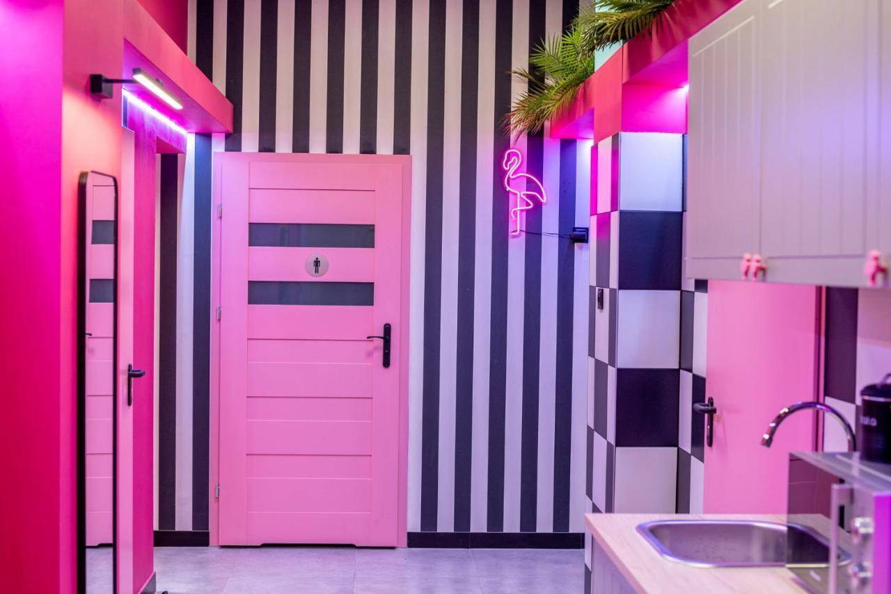 Vice City Hostel Вроцлав Екстер'єр фото
