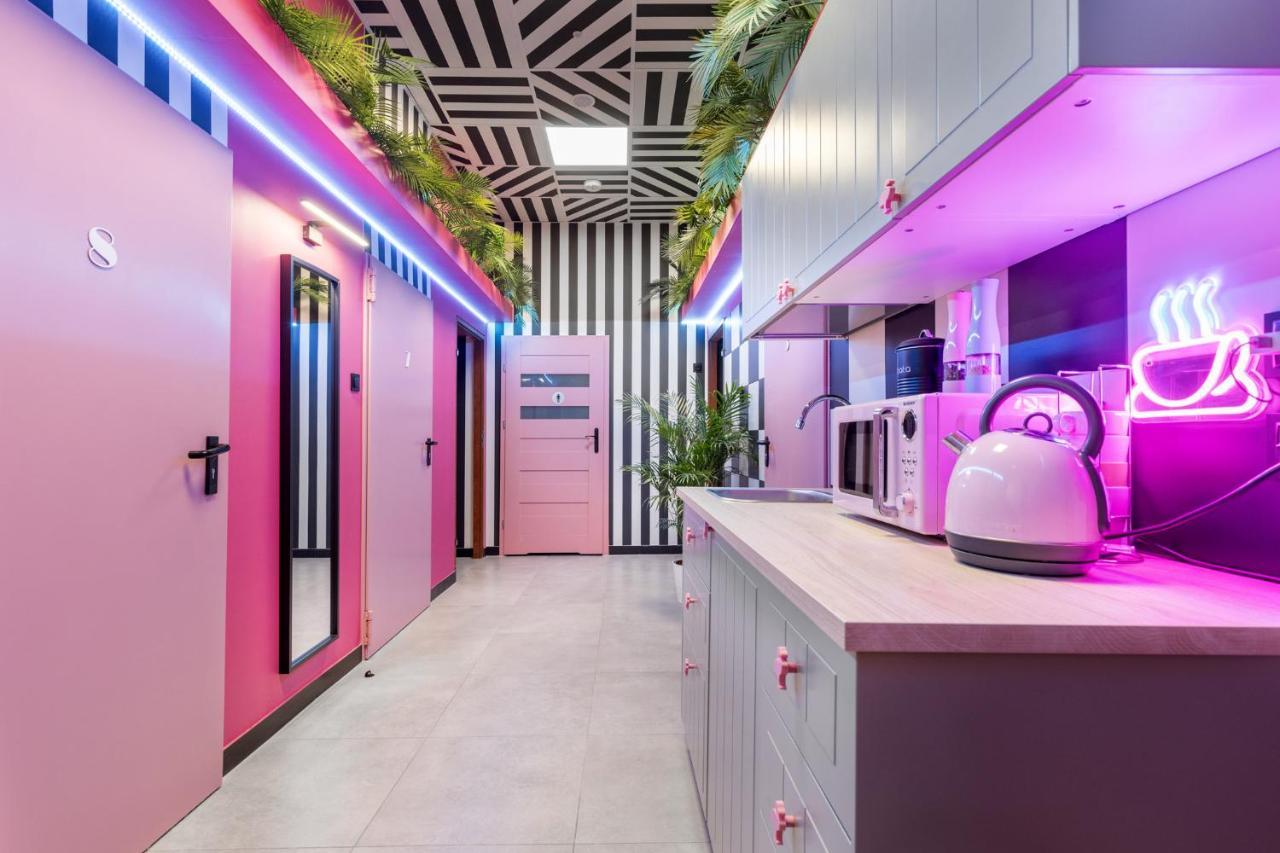 Vice City Hostel Вроцлав Екстер'єр фото