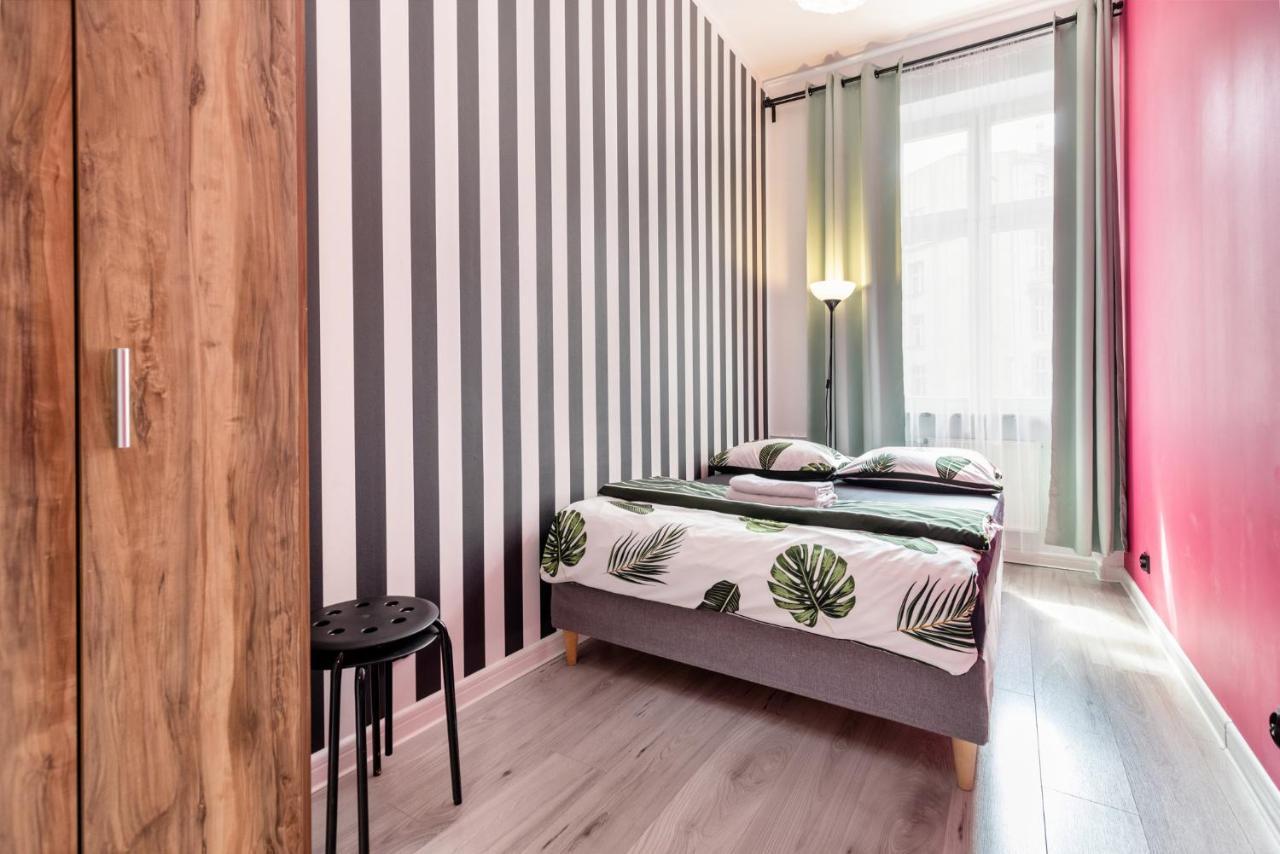 Vice City Hostel Вроцлав Екстер'єр фото