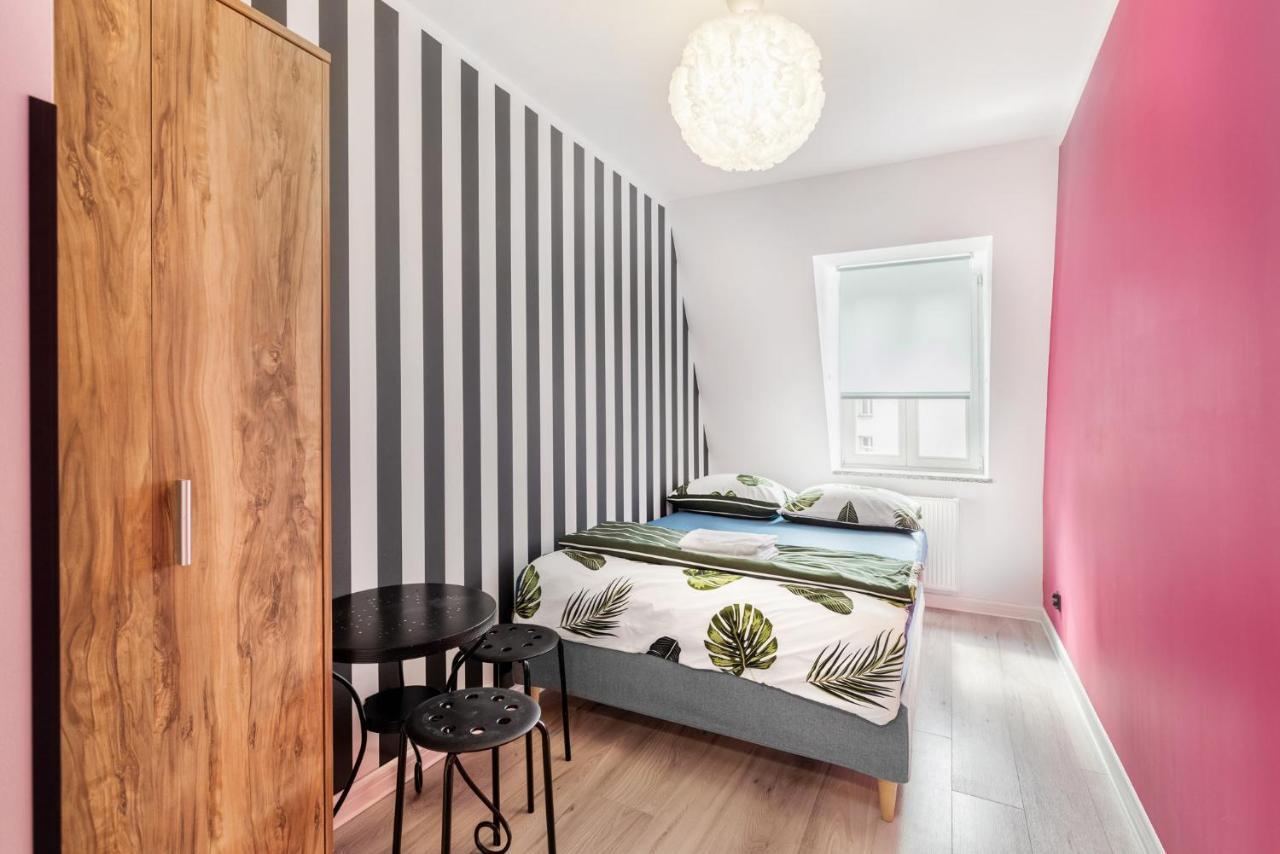 Vice City Hostel Вроцлав Екстер'єр фото