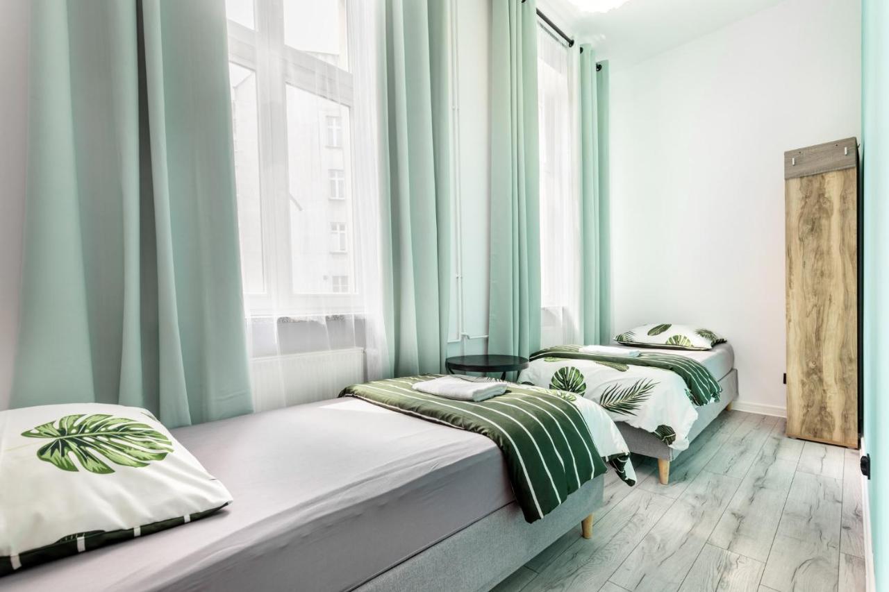 Vice City Hostel Вроцлав Екстер'єр фото