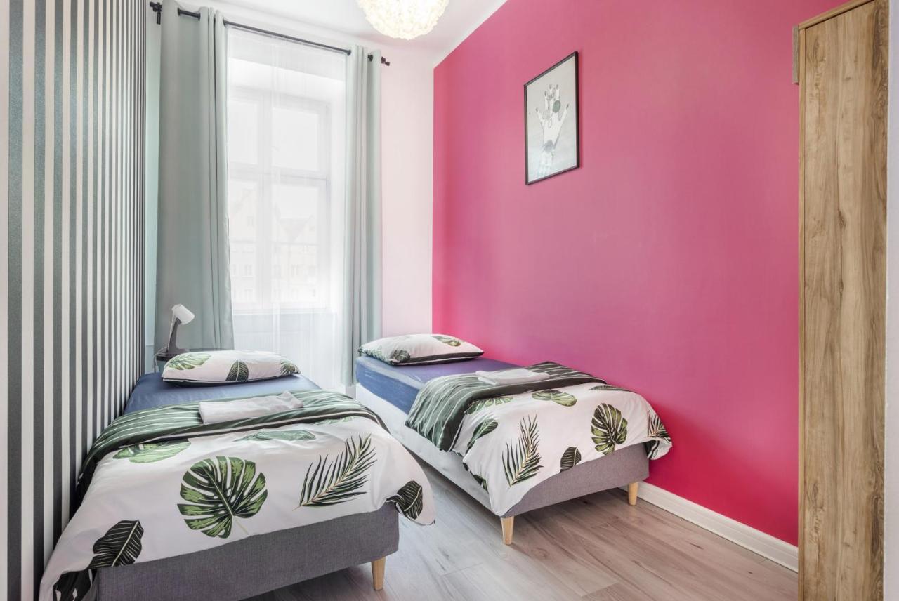 Vice City Hostel Вроцлав Екстер'єр фото