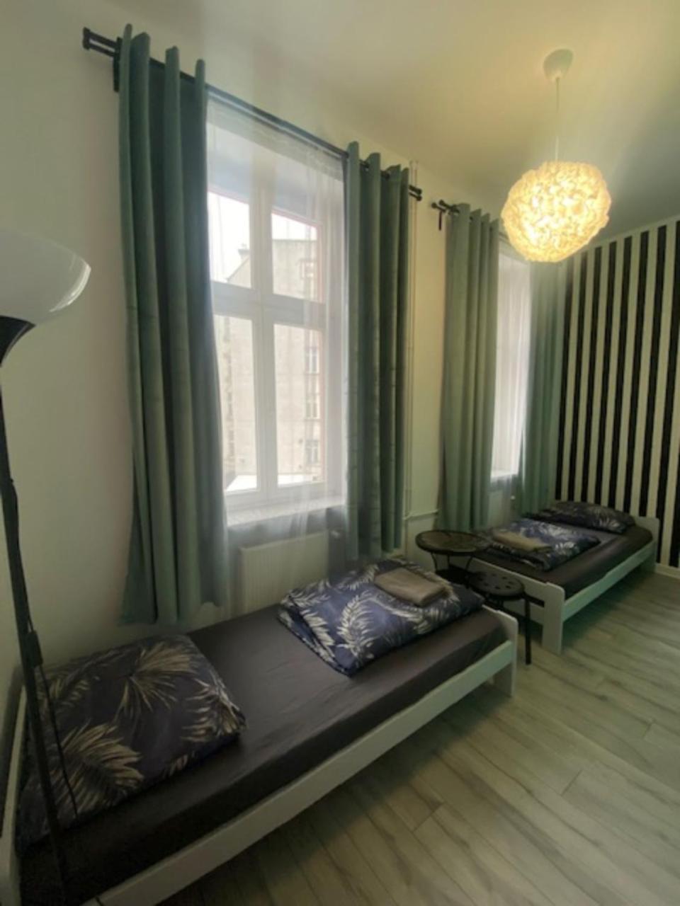 Vice City Hostel Вроцлав Екстер'єр фото